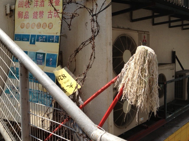 mop2